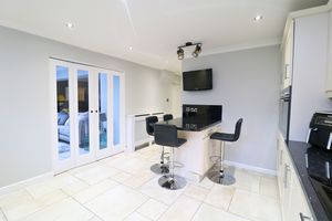 Photo 19- click for photo gallery